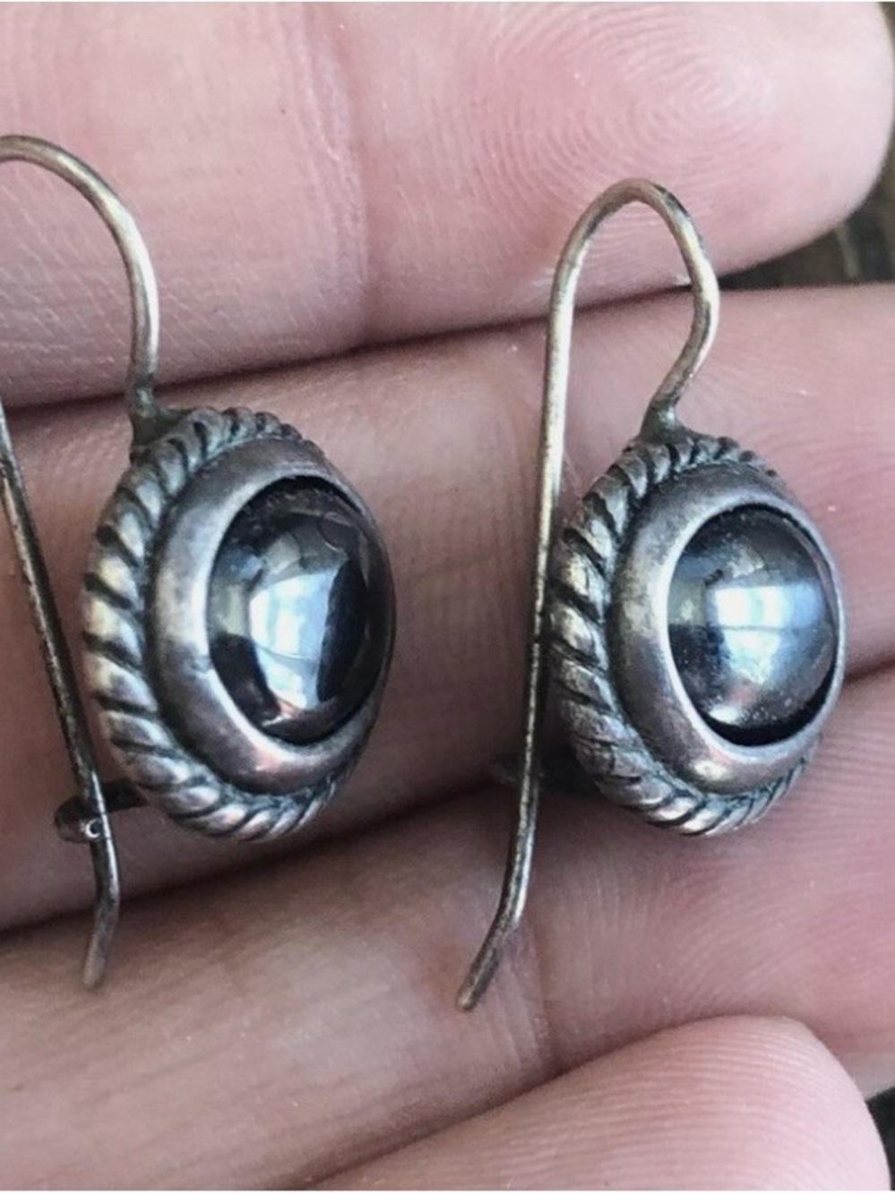 Vintage Sterling Hematite Cabochon Drop Earrings - Set in Twisted Rope Border. - Picture 5 of 5